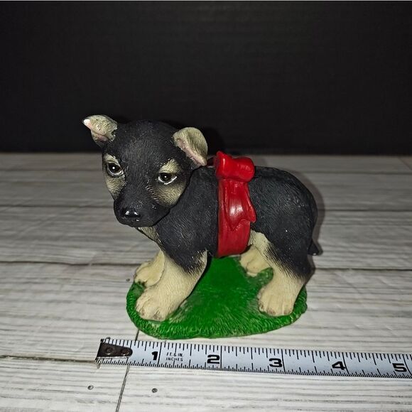 Vintage Tender Times Resin Puppy Wrapped in Red Bow Dog Figurine 3 3/4" Tall - Picture 9 of 9